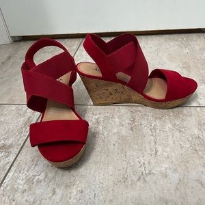 Women’s like new red wedges size 7